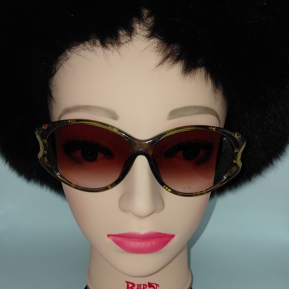 Christian Dior CD Vtg Multi Colored Cat-eye Sunglasses - Picture 2 of 7